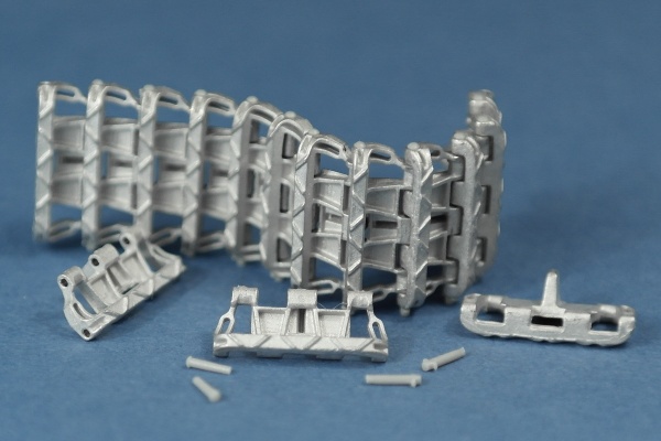 MTL-35011 1/35 Tracks for Pz.Kpfw.IV, StuG III 1943 - 45 "V", solid horne