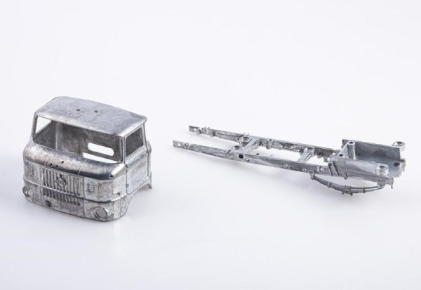 1565AVD Бортовой грузовик IFA W50L бортовой с тентом