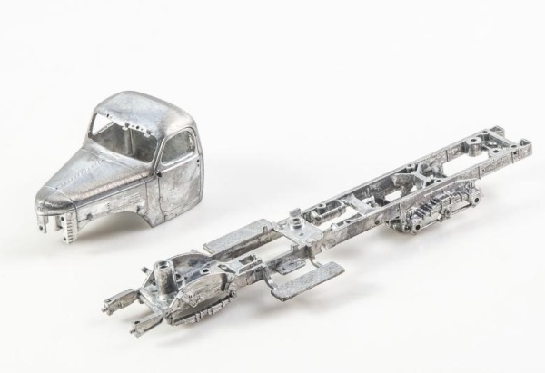 1670AVD Грузовой тягач З"С-121Д (151),