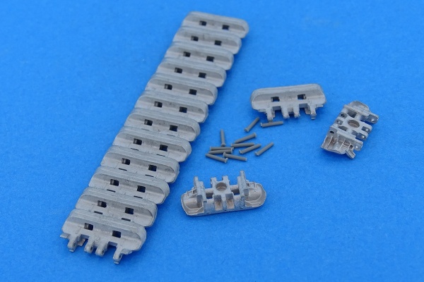 MTL-35083 1/35 Tracks for Churchill early