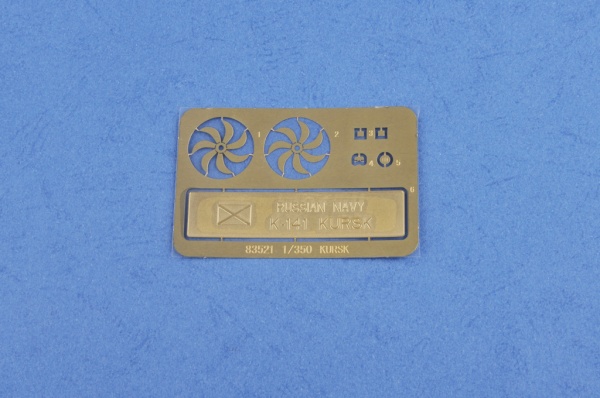 83521 Под. лодка Russian Navy SSGN Oscar II Class Kursk Cruise Missile Submarine (Hobby Boss) 1/35