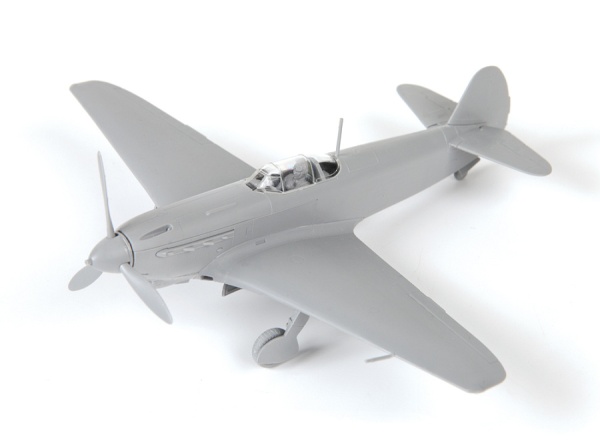 7313 1/72 Советский истребитель Як-9Д 