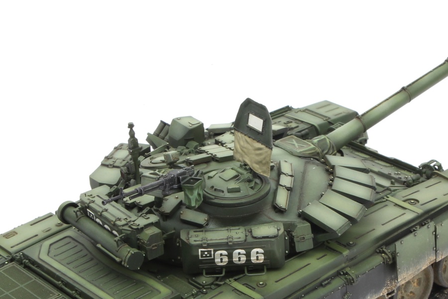 TS-028 1/35 RUSSIAN MAIN BATTLE TANK И (T)-(7)и(2)B3