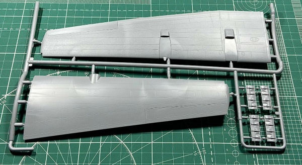 7321 Американский военно-транспортный  самолёт С-130Н