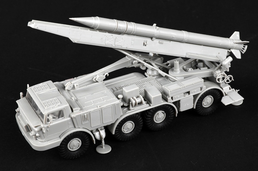 Т07179 Russian 9P113 TEL w/9M21 Rocket of 9K52 Luna-M Short-range artillery rocket system(FROG-7)