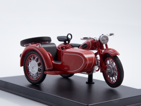 NM31 Наши мотоциклы №31, Днепр К-750