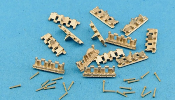 MTL-35135 Tracks for A34 Comet