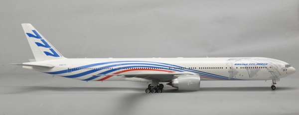 7012 Самолёт "Боинг 777"
