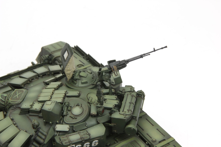 TS-028 1/35 RUSSIAN MAIN BATTLE TANK И (T)-(7)и(2)B3