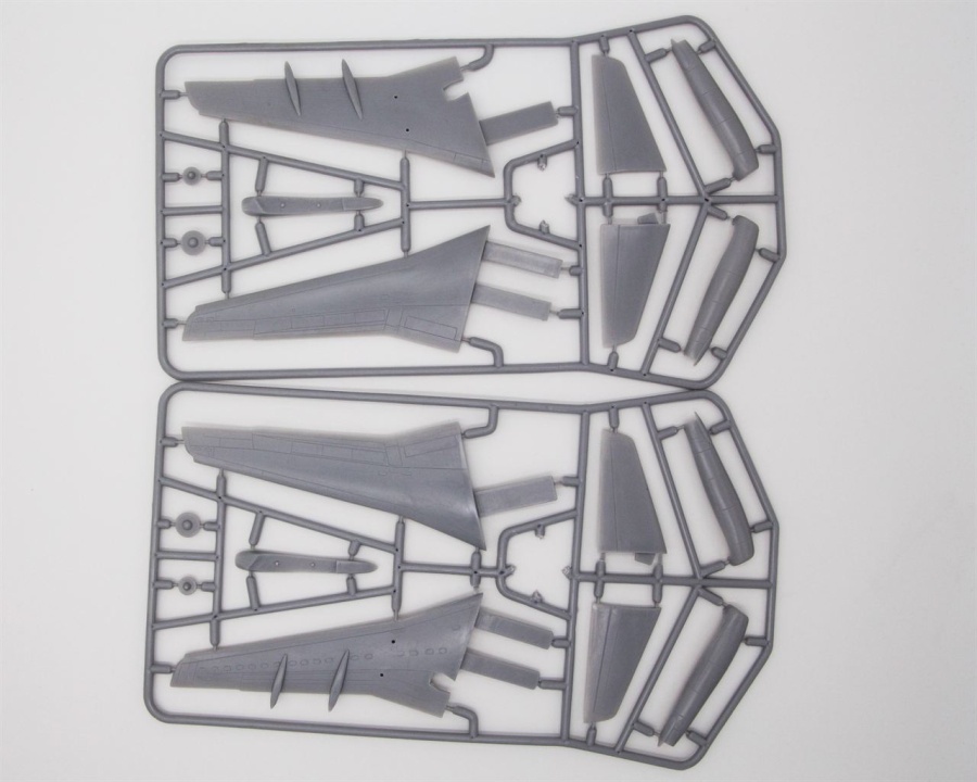 EE14415 1/144 Авиалайнер Б-731 Lufthansa