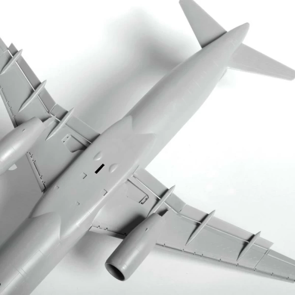 7003П Пасс. авиалайнер "Аэробус А-320"