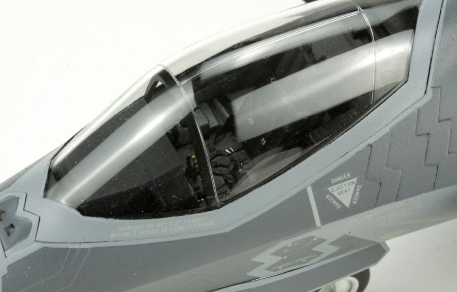 LS-007 1/48 LOCKHEED MARTIN F-35A LIGHTNING II FIGHTER