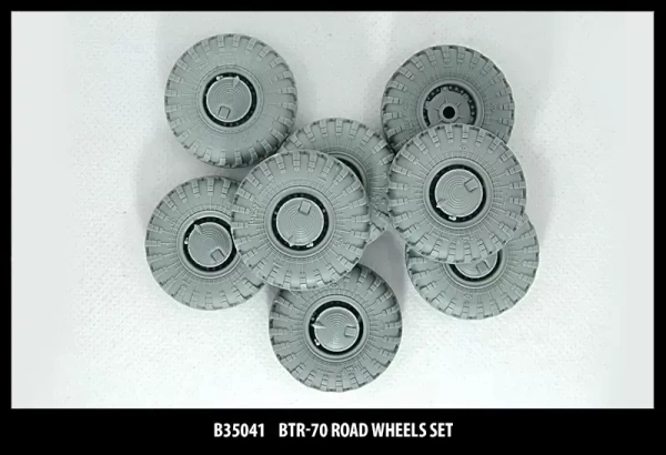 B35041 БТР-70 набор колес 8шт