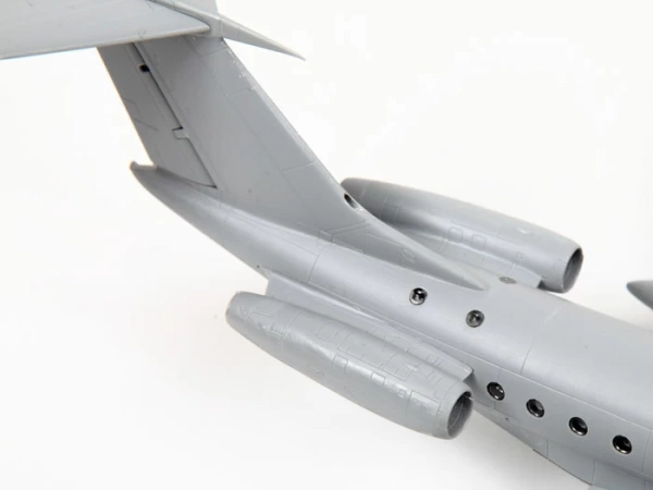 7007 Пасс. авиалайнер "Ту-134"